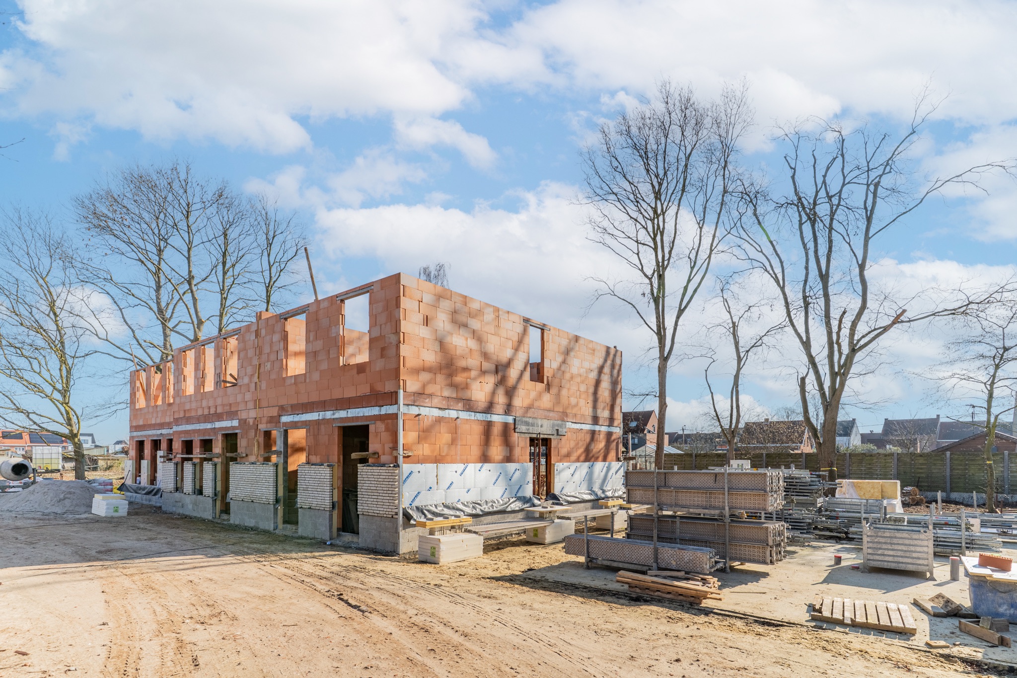 Bakstenen bouwvolume in uitvoering